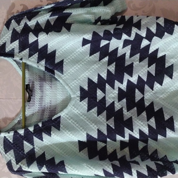 Signature StudioTribal Top XL - Picture 2 of 6